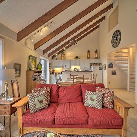 Beautiful Beech Mountain Condo With Private Balcony! Exterior photo